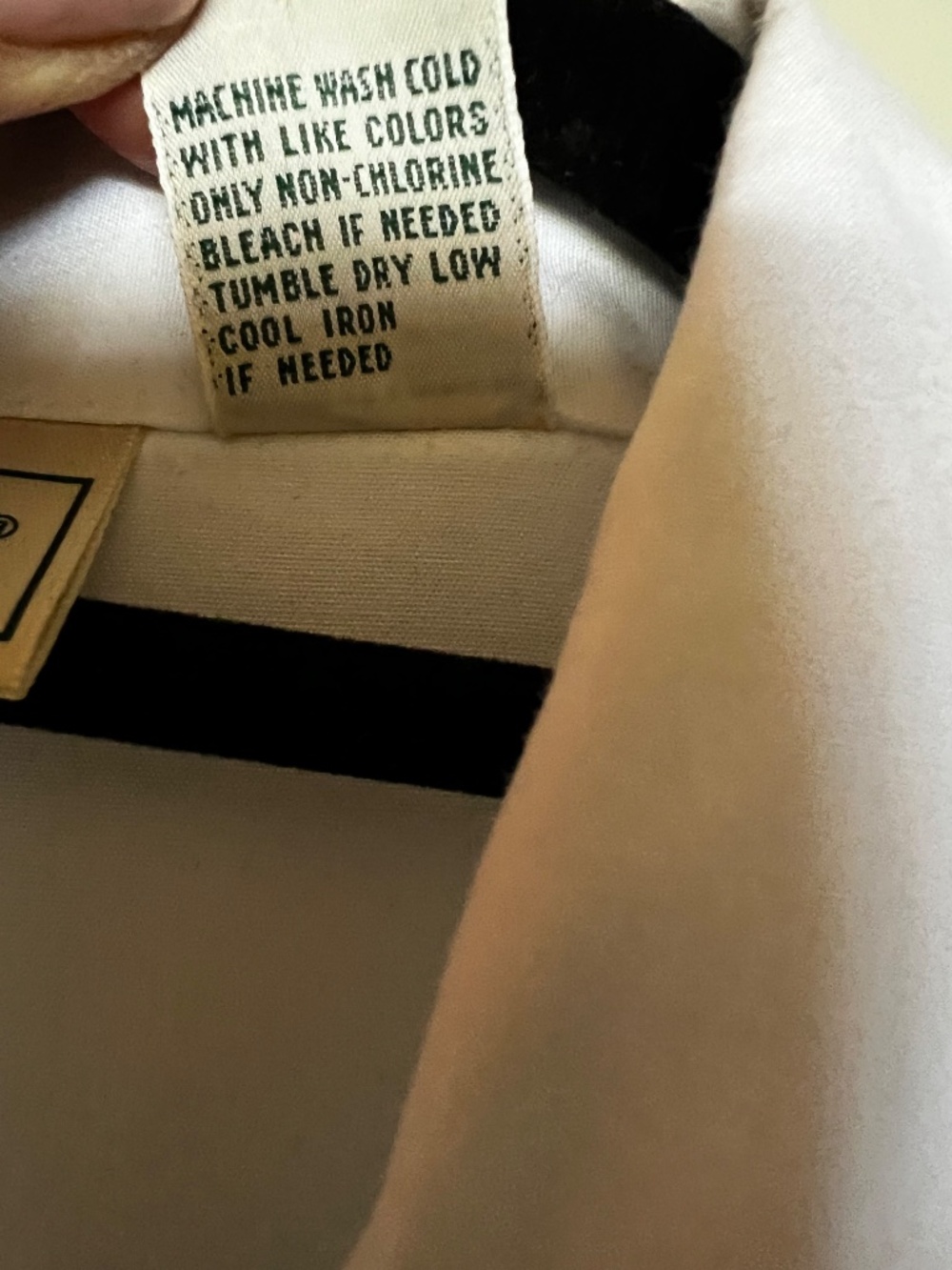 L.L.Bean 100% linen long-sleeve button-down shirt in a Regular Women Large - Picture 5 of 6
